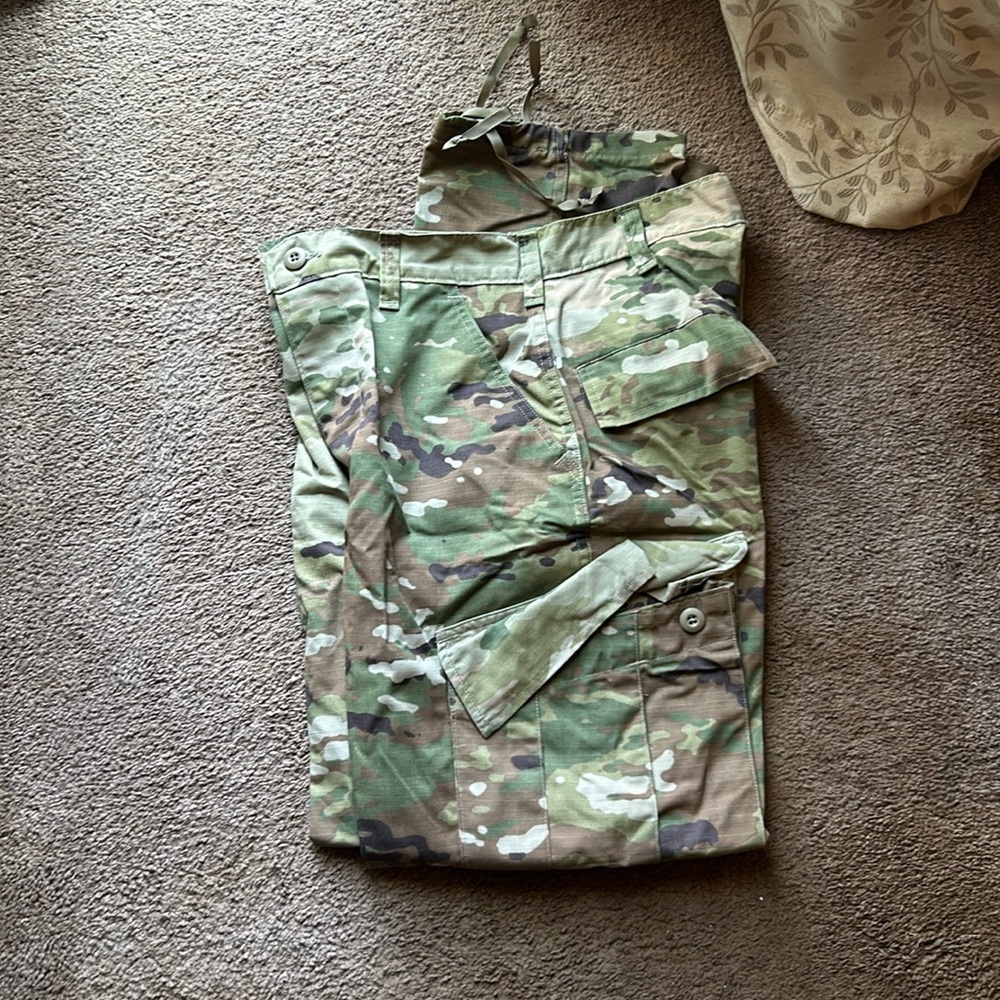 Men’s camo pants